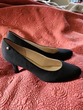 Life Stride Black Heels